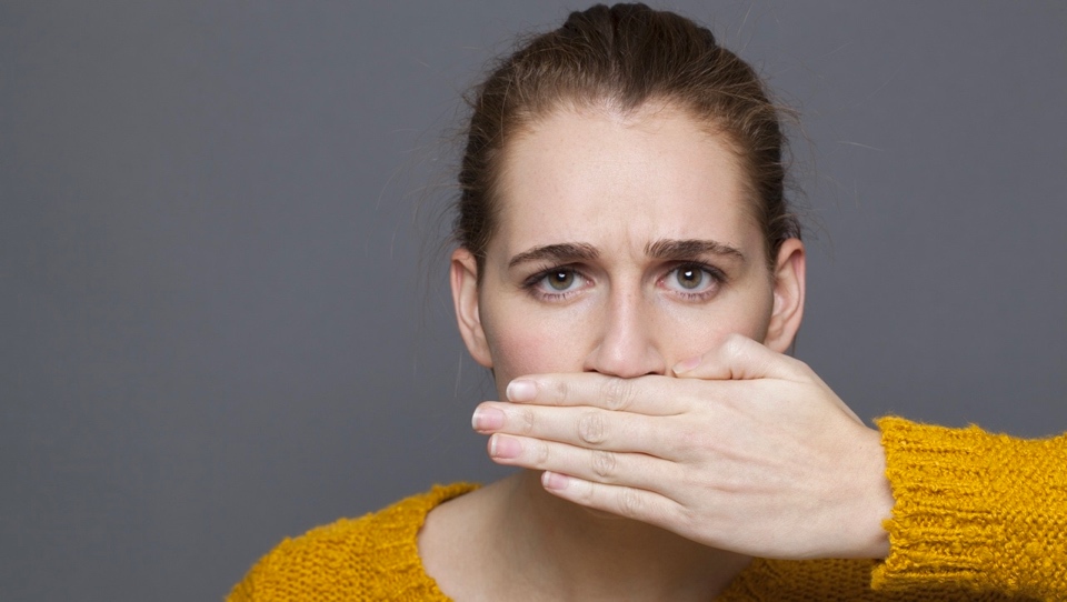 Onko mitään tehtävissä pahanhajuiselle hengitykselle?  7 hyödyllistä vinkkiä